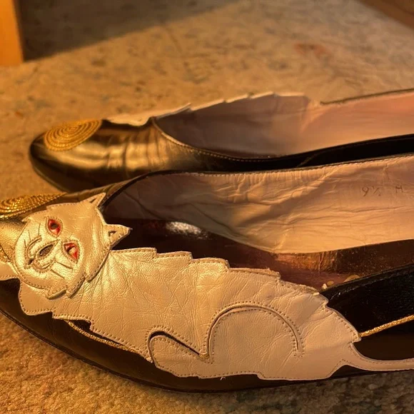 Rare EUC Vintage Margaret J 1” kitten heels Playful Cat w embroidered gold yarn - Picture 11 of 11